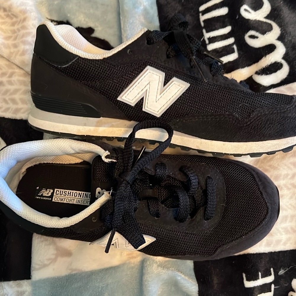 COPY - New Balance boys sneakers. Like new! Size 2.5